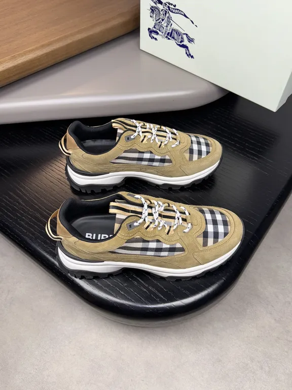 Burberry Shoe 